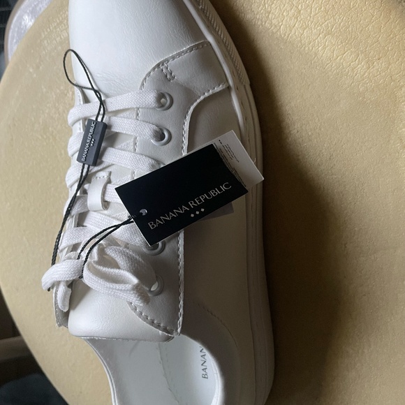 BANANA REPUBLIC MEN’S LEATHER SNEAKERS - Picture 7 of 7